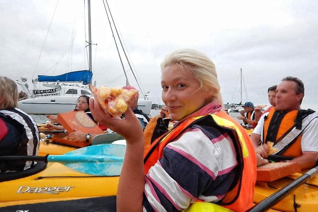 Pizza Paddle, Dinner Kayak Tour - Gift Voucher or Instant Booking - Batemans Bay NSW