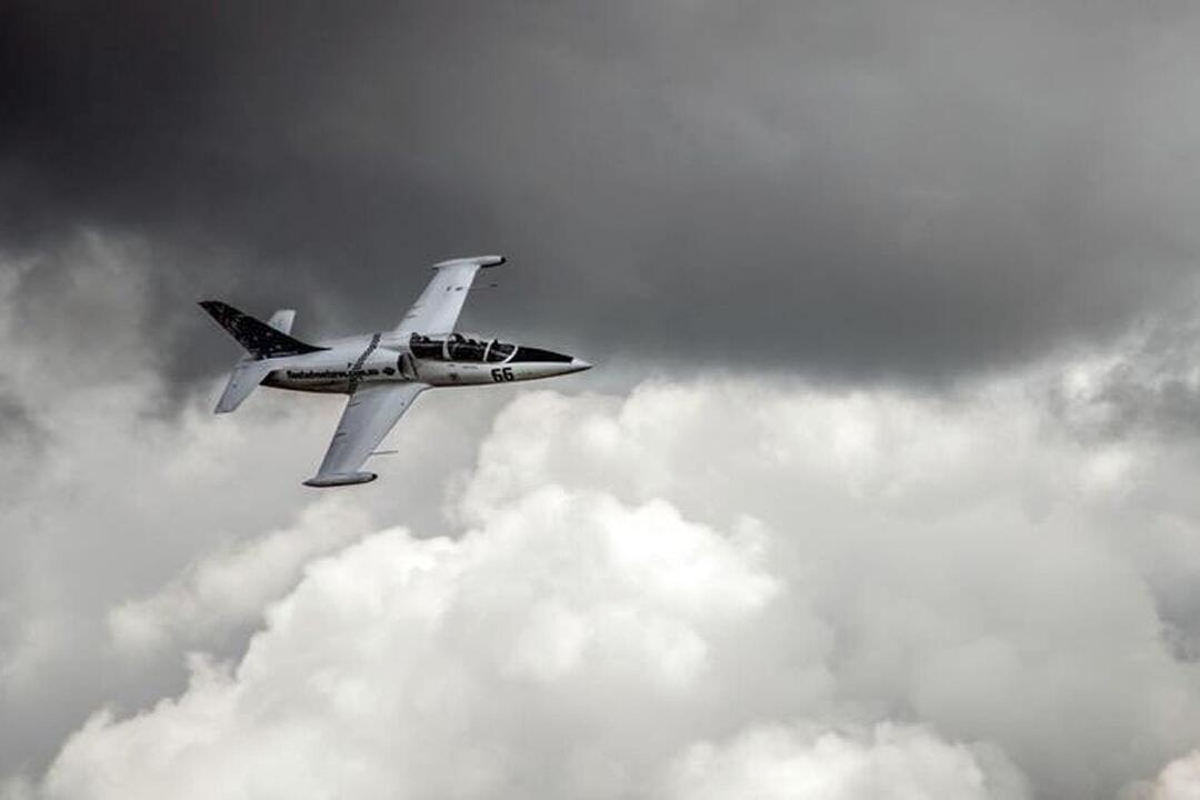 Jet Flying Fighter Pilot Mission Armidale NSW
