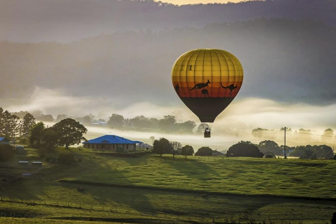 Balloon Flight with Breakfast, Brisbane Brisbane QLD