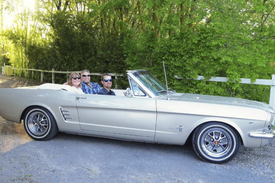 Tour the Barossa in a Mustang for 3 - Gift Voucher or Instant Booking - Nuriootpa SA