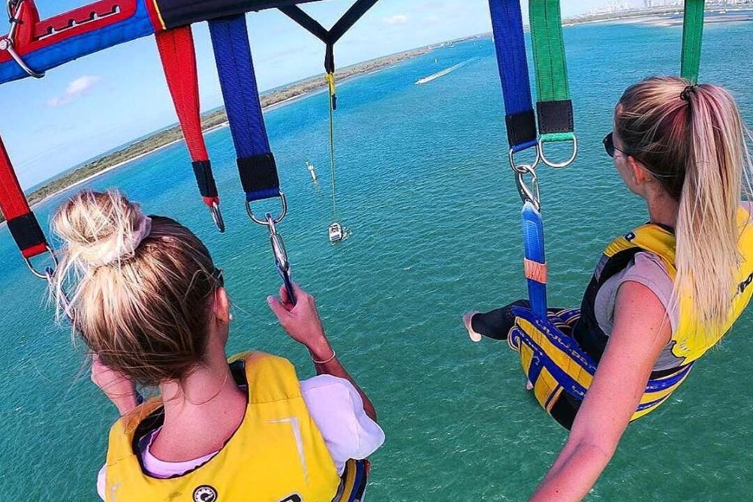 Paired Parasailing and 1.5 Hour Jet Ski Safari - Gift Voucher or Instant Booking - Main Beach QLD