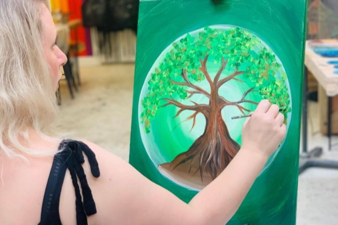 Paint n Sip - Acrylic Painting Instant Booking - Stapylton QLD
