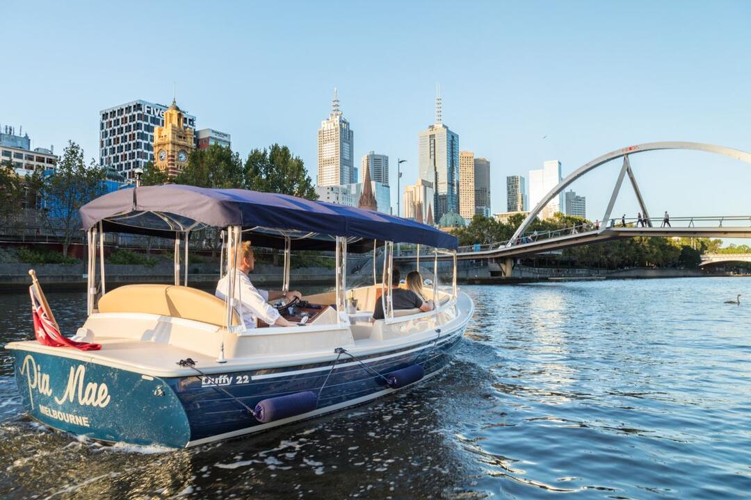 Private Romantic Lunch Cruise For 2 - Gift Voucher or Instant Booking - Docklands VIC