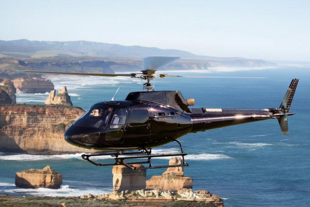 Heli Flight to the 12 Apostles for 4 Essendon Fields VIC