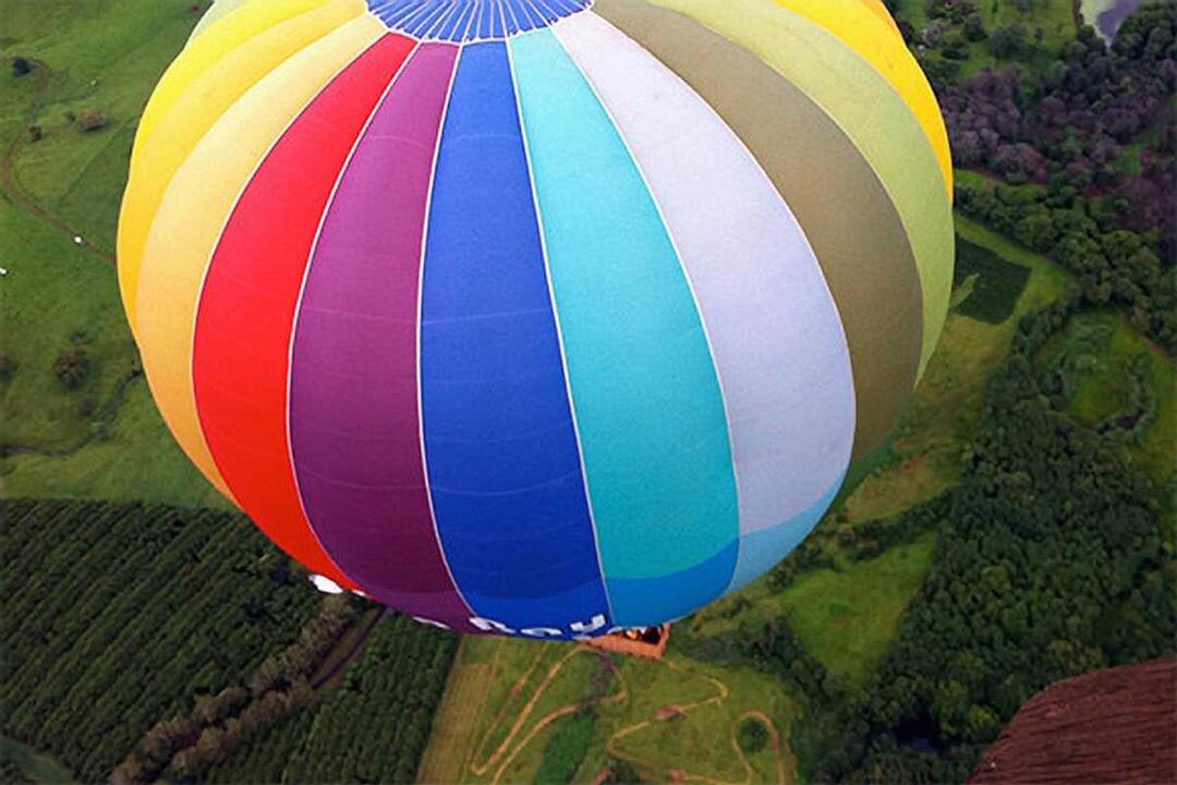 Hot Air Ballooning with Breakfast, Weekday Gift Voucher - Byron Bay NSW